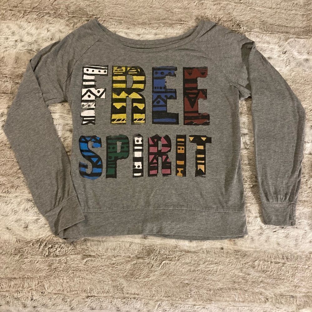 𝅺: : FREE SPIRIT Graphic Print Light Weight Super Soft Crop Sweatshirt : : - Picture 12 of 12